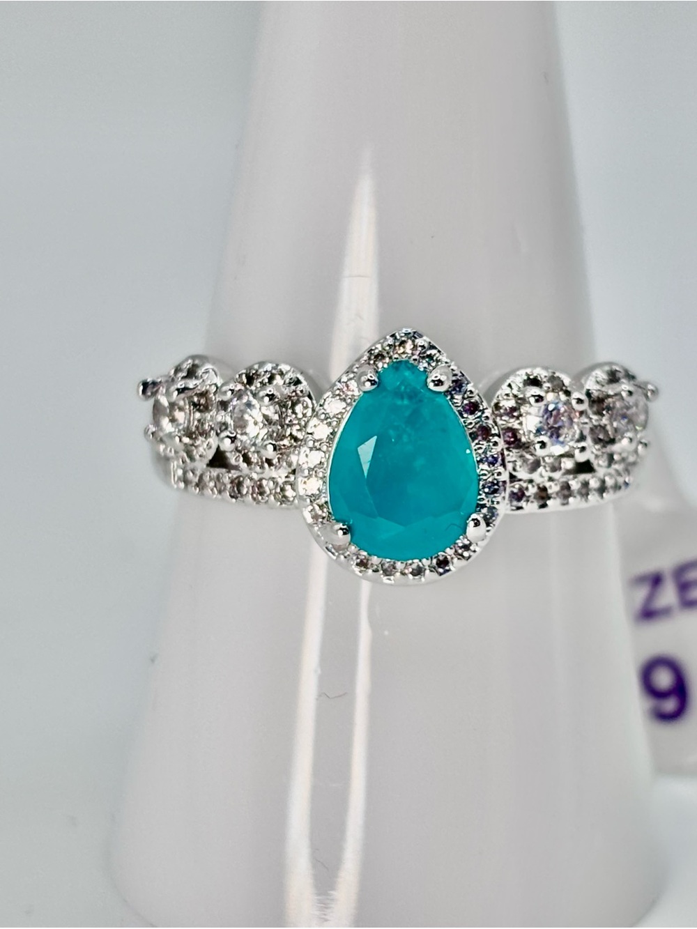 NWT RBP lab created teal quartz and white topaz Ring size 9
